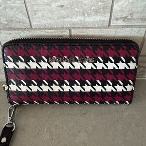 Michael Kors Red and Black Houndstooth Wristlet wallet